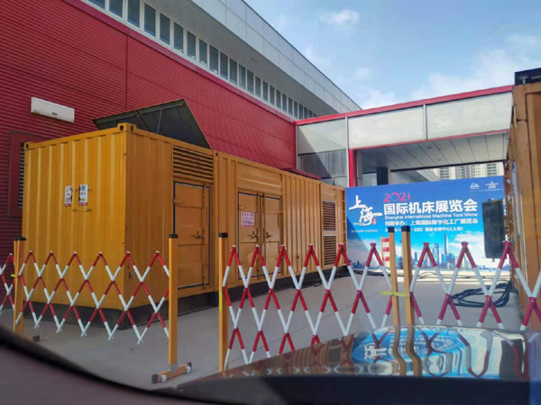雨花台发电车出租-发电机无电压或电压太低怎么办？