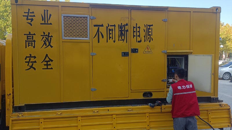 雨花台柴油发电机组和UPS电源配合使用时，如何避免切换过程中的电力中断？
